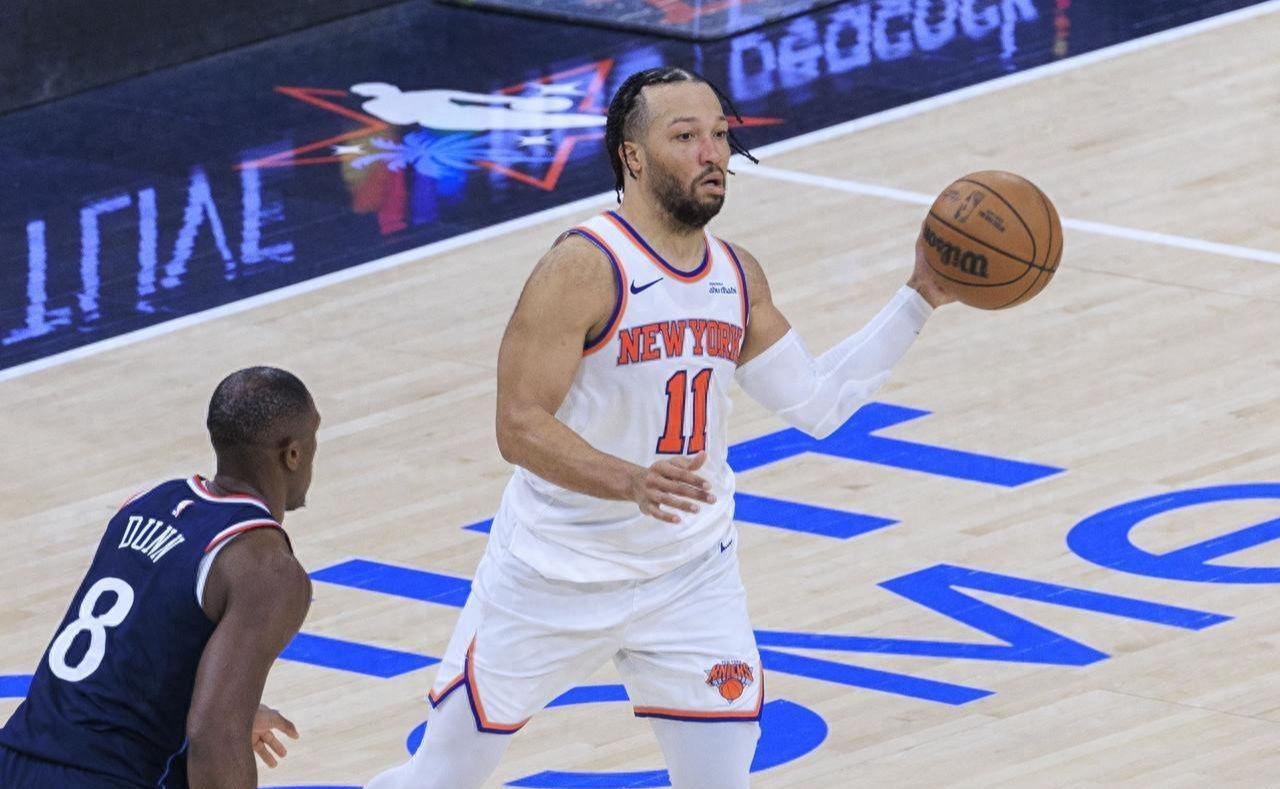 kaiyun.com-生死止颓 尼克斯客场战爵士唐斯35分余热未消 弱旅再斩季后赛劲旅