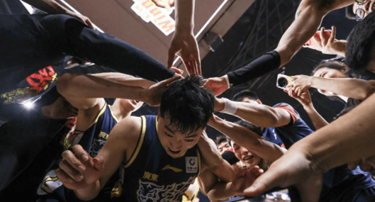 调整！5月12日央视直播CBA生死战有变，广东、首钢只剩华山一条路